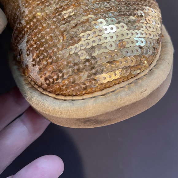 Ugg Women’s Gold Shiny Boots - Picture 12 of 16